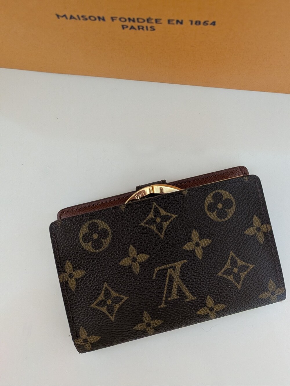 Louis Vuitton Bifold Kissloc Monogram  wallet